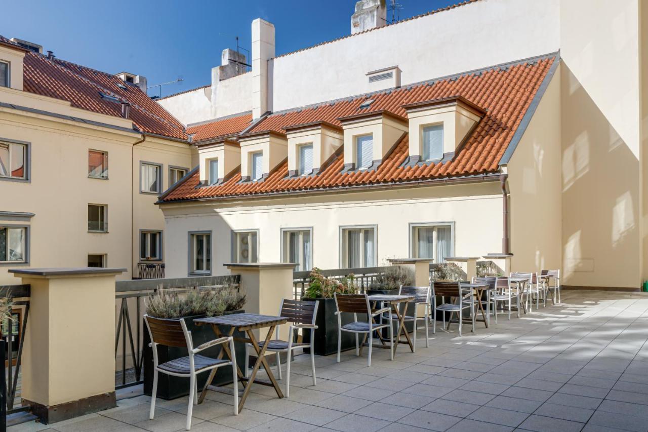 Louren - The Bridge Inn Praha Bagian luar foto